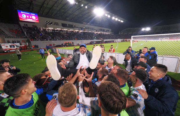 Imagini puternic contrastante după finala Cupei » Ce făcea Dorinel, în timp ce Florin Maxim era purtat pe brațe