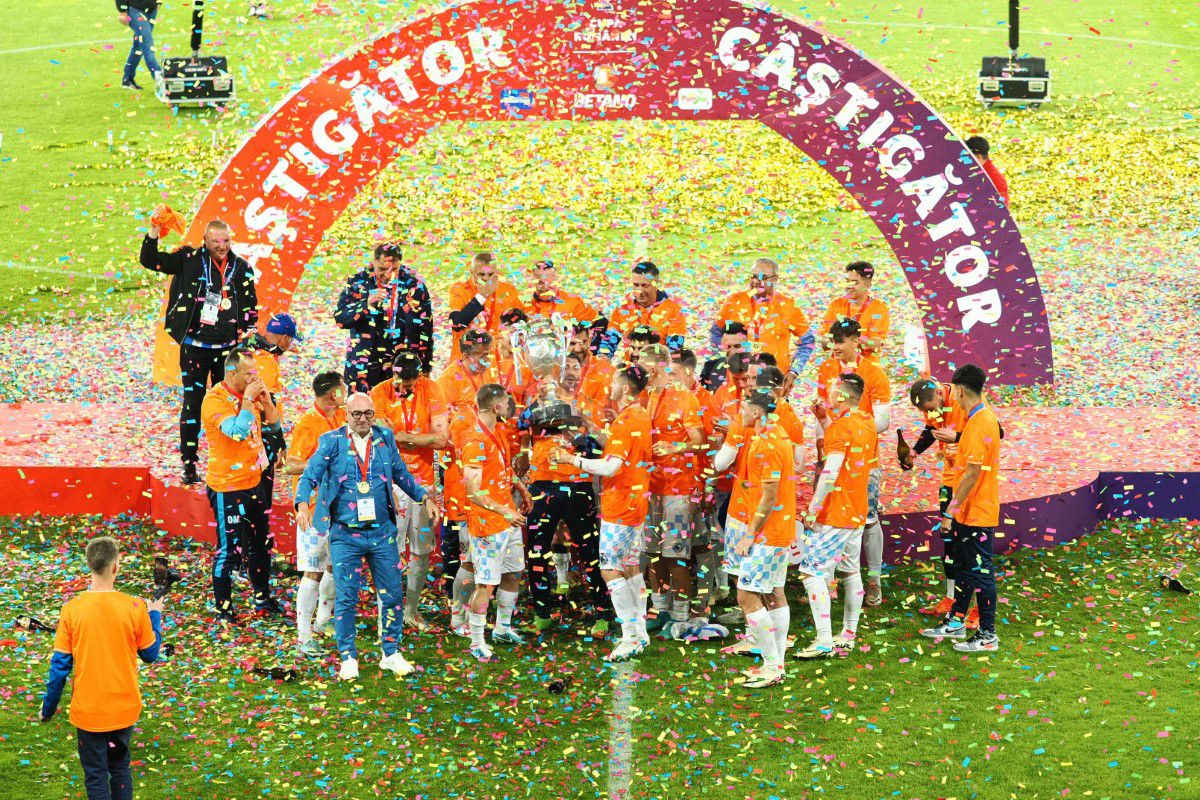 Mircea Lucescu a pus mâna pe telefon imediat după finala Cupei României Betano » I-a sunat din Grecia: „E meritul lui”