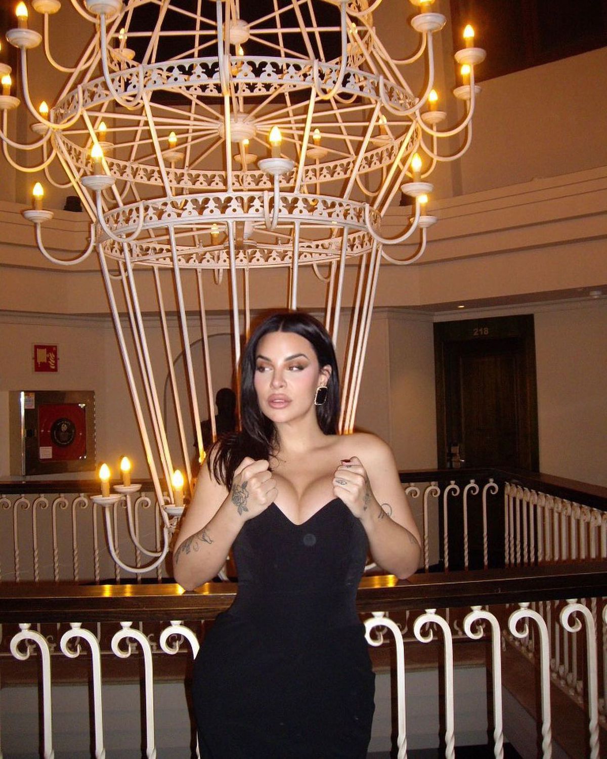 O actriță celebră face dezvăluiri picante despre fotbaliști: „Toți fac asta în mesaje și mă enervează la culme”