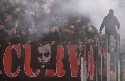 Un suporter român, înjunghiat și băgat în spital de ultrașii lui AC Milan » Trei fani au fost arestați de autorități