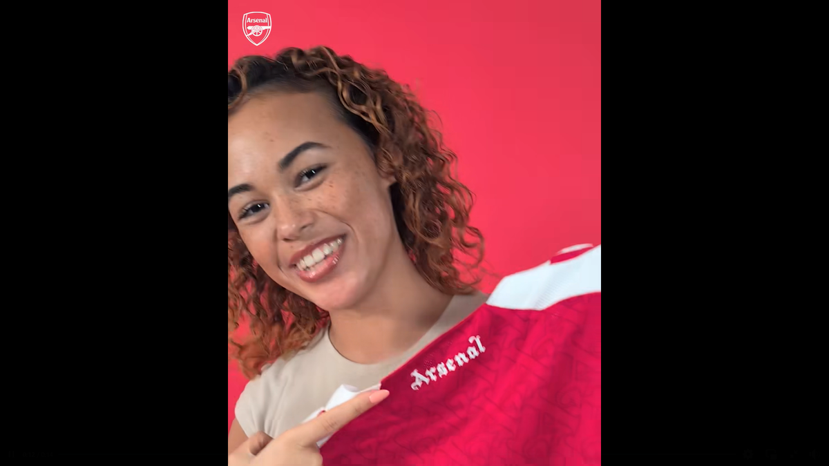 Arsenal și-a prezentat noul echipament pentru sezonul 2025-2026