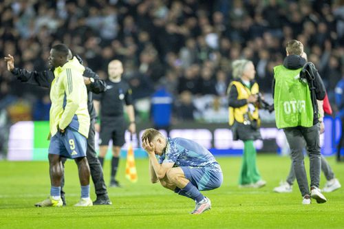 Dramă incredibilă în Eredivisie! Ajax a fost răpusă în minutul 90+9, cu om în plus, și este la un pas de a rata titlul