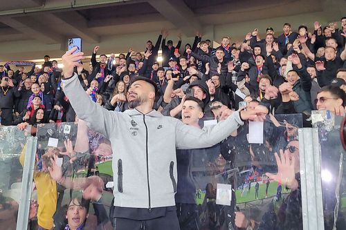 Din Piața Constituței, până târziu în noapte » „Cadoul” lui Nicușor Dan pentru fanii campioanei FCSB, la petrecerea de titlu
