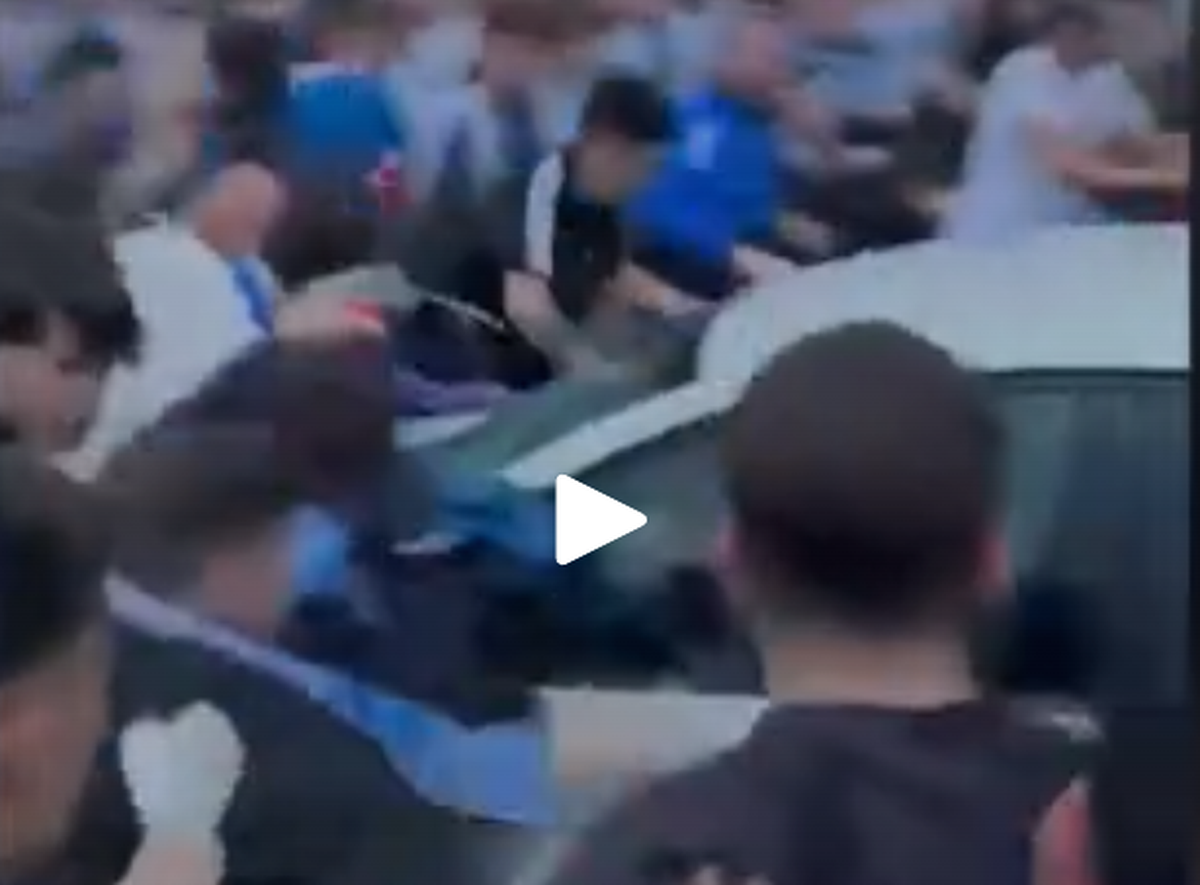Scene șocante, înainte de Espanyol - Barcelona: a intrat cu mașina în mulțimea de suporteri, lângă stadion! Atenție, imagini cu puternic impact emoțional!