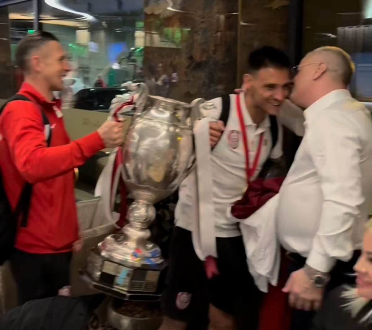 Nelutu Varga — Petrecere CFR Cluj după câștigarea Cupei României