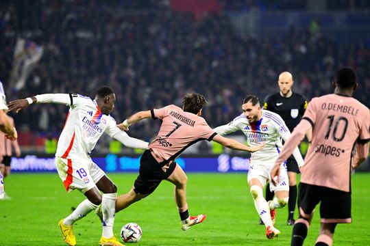 Lyon vs PSG, duelul contrastelor în Ligue 1. Fosta adversară a Stelei în Europa League e amenințată cu falimentul, parizienii sunt alimentați de banii șeicilor / Foto: Imago