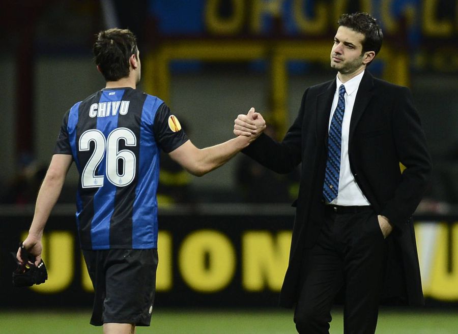 Cristi Chivu și antrenorul Andrea Stramaccioni, la un meci al lui Inter cu Tottenham din martie 2013 în Europa League / Foto: Imago Sfatul dat de fostul antrenor al lui Cristi Chivu: „N-am nicio îndoială! Chiar aș avea grijă să nu-l las să plece”