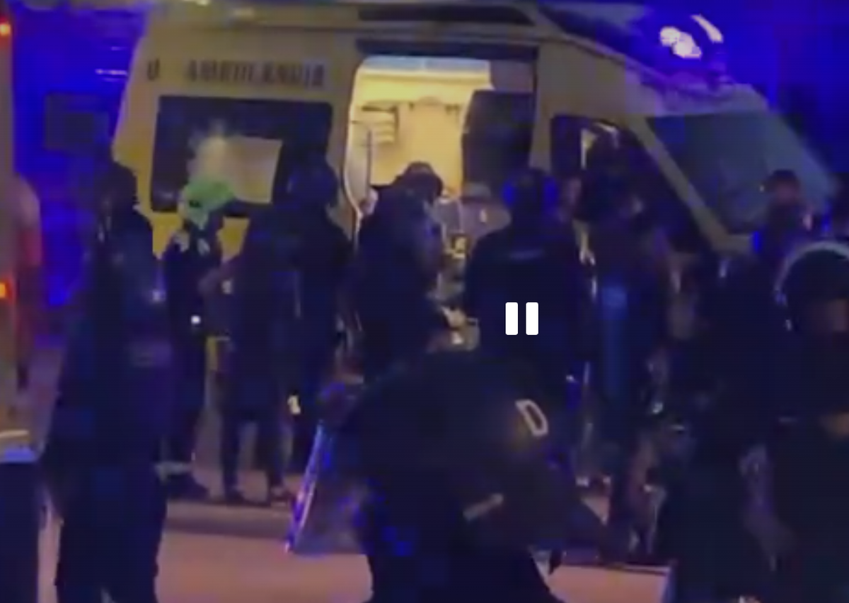 Scene șocante, înainte de Espanyol - Barcelona: a intrat cu mașina în mulțimea de suporteri, lângă stadion! Atenție, imagini cu puternic impact emoțional!