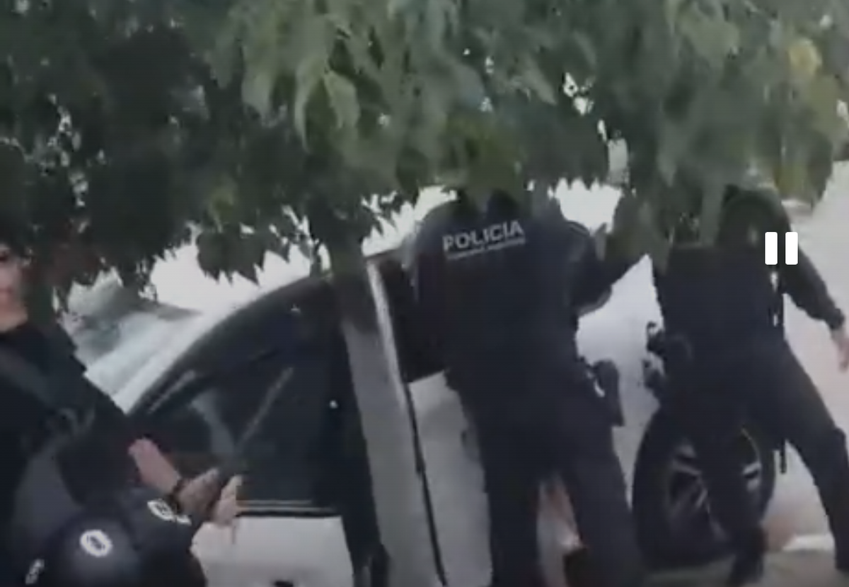 Scene șocante, înainte de Espanyol - Barcelona: a intrat cu mașina în mulțimea de suporteri, lângă stadion! Atenție, imagini cu puternic impact emoțional!