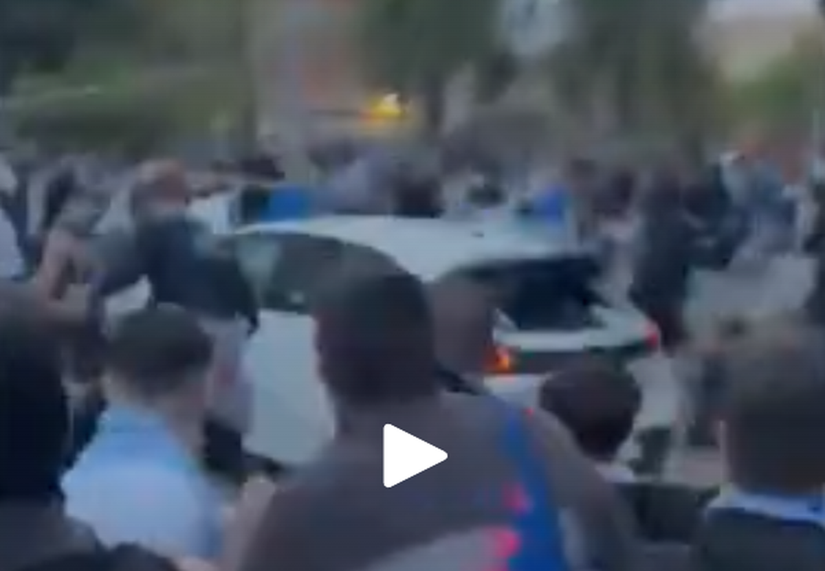 Scene șocante, înainte de Espanyol - Barcelona: a intrat cu mașina în mulțimea de suporteri, lângă stadion! Atenție, imagini cu puternic impact emoțional!