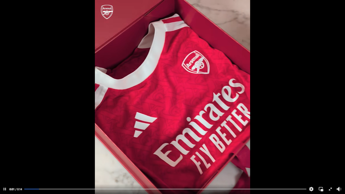 Arsenal și-a prezentat noul echipament pentru sezonul 2025-2026