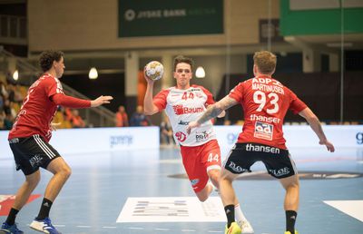 Marele pariu al lui Dinamo a plecat împrumut, în timpul sezonului, pentru DOUĂ MECIURI, în schimbul a 20.000 de euro