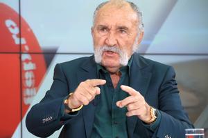 „În China se fac mii de km de tuneluri, noi nu suntem în stare de o canalizare!” » Ion Țiriac desființează statul român: „Era să dau cu capul de pereți”
