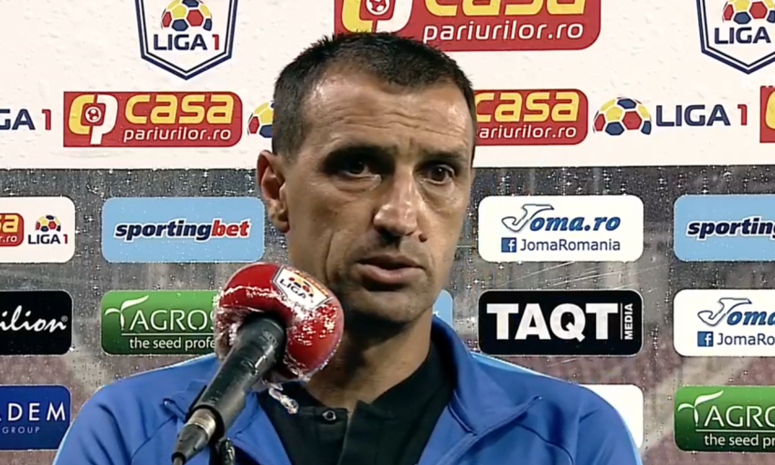 Bogdan Vintilă în momentul declarațiilor de la finalul meciului CFR Cluj - FCSB 1-0 // Sursă foto: captură TV Telekom Sport