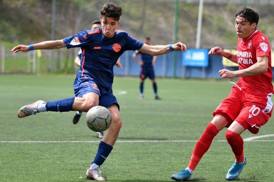 Andrei Florescu (în stânga) va reveni la Dinamo. Sursă foto: Facebook