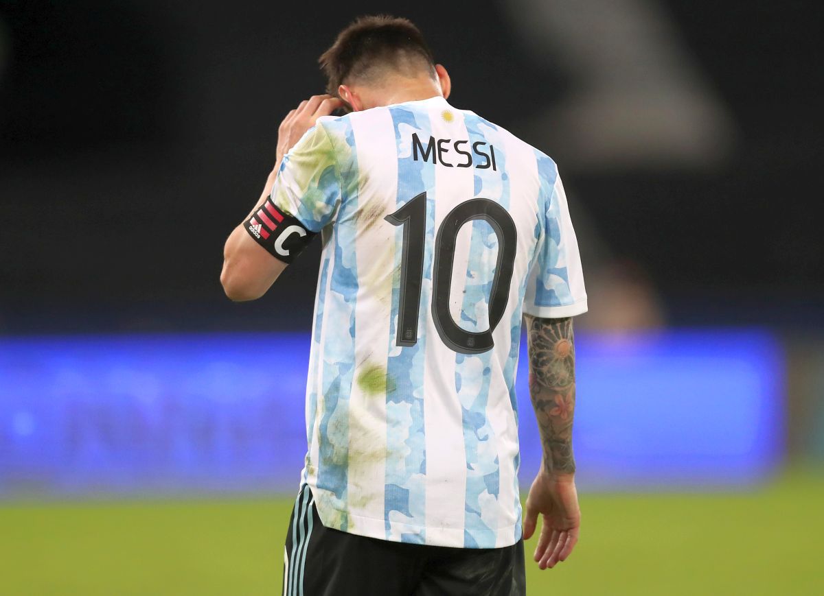 Imagini IMPRESIONANTE la Argentina - Chile: Maradona 3D pe gazon, apoi show Messi!