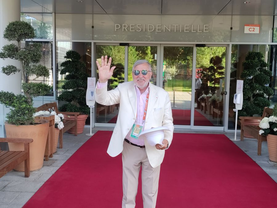 Interviu spectaculos realizat de Cristian Geambașu la Paris cu Ilie Năstase pe aleile din complexul de la Porte d'Auteuil: „În ‘68 am ajuns cu autobuzul la Roland Garros”