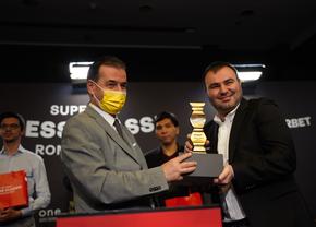 Marele maestru azer Shakhriyar Mamedyarov a câștigat trofeul Superbet Chess Classic 2021 și un premiu în valoare de 90.000 de dolari