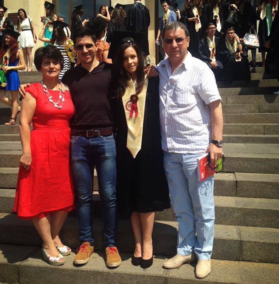 Familia Argăseală, în momentul în care Ruxandra a terminat Dreptul Conflict de interese la FCSB? Sponsorul City Insurance a plătit studiile fetei președintelui Argăseală + nereguli uriașe: toți directorii suspendați și amendați
