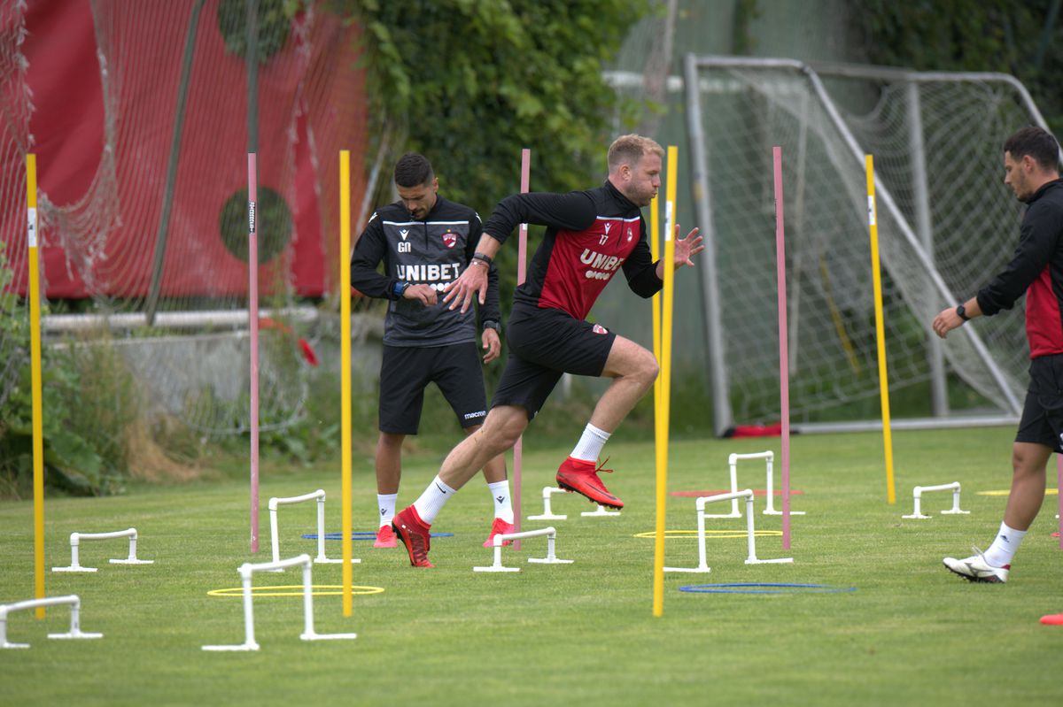 Dinamo s-a reunit, problemele continuă: doi „grei” și-au depus memorii + echipa a rămas fără doctor!