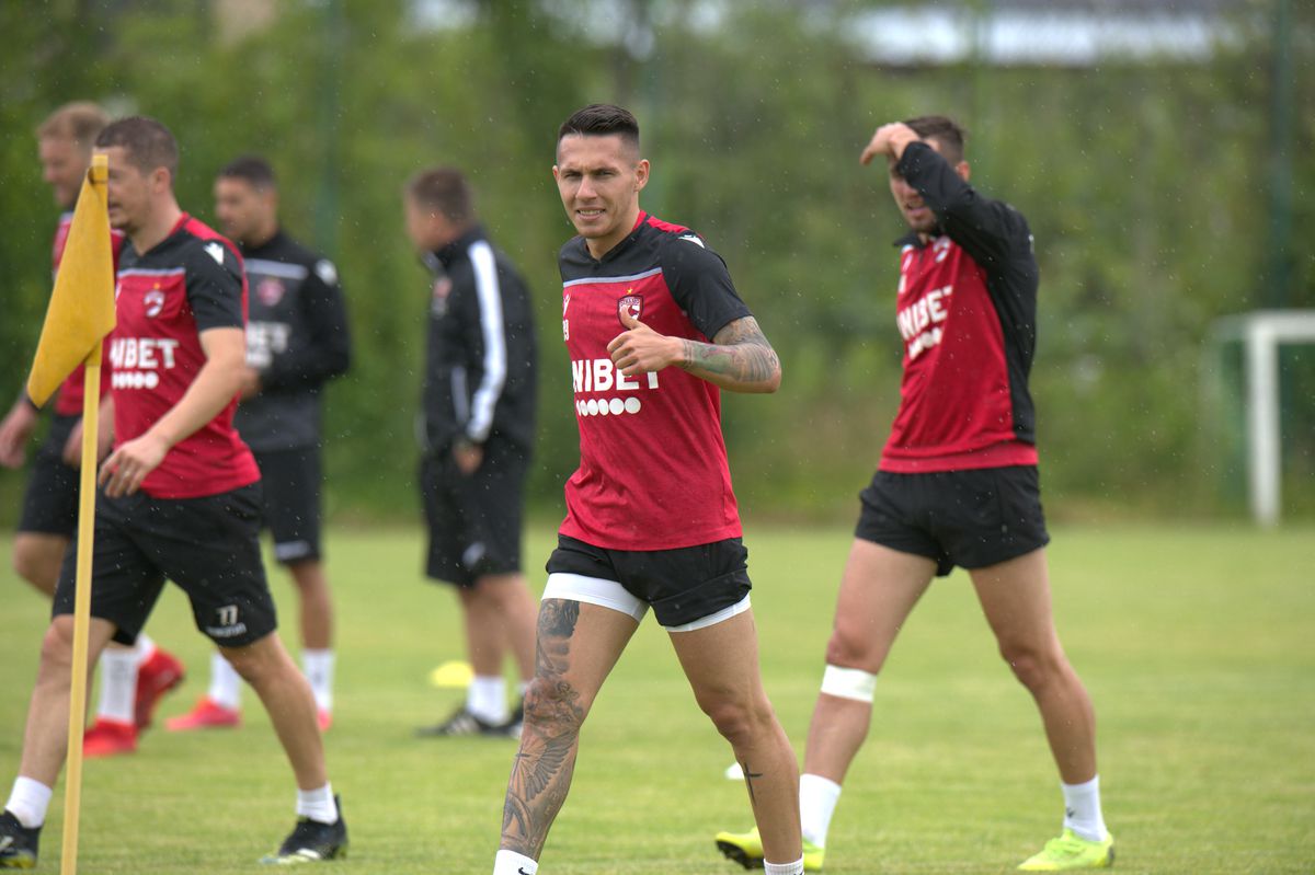 Dinamo s-a reunit, problemele continuă: doi „grei” și-au depus memorii + echipa a rămas fără doctor!