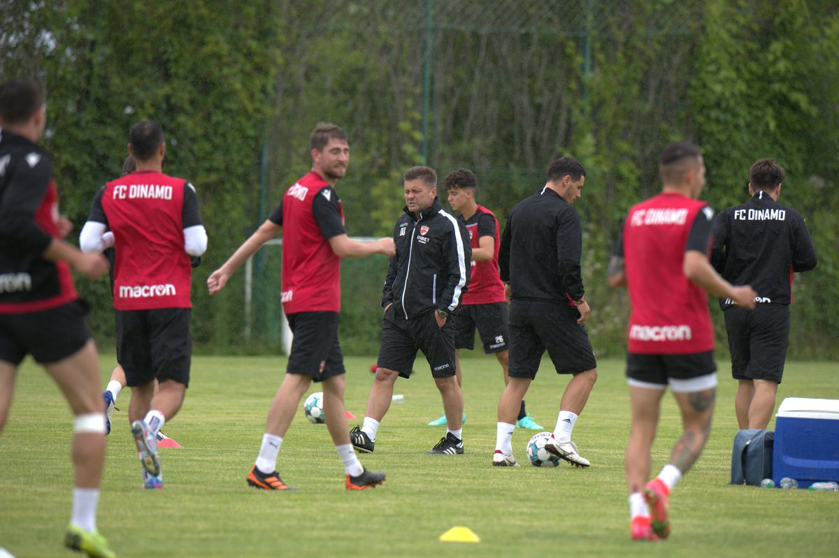 Dinamo s-a reunit, problemele continuă: doi „grei” și-au depus memorii + echipa a rămas fără doctor!