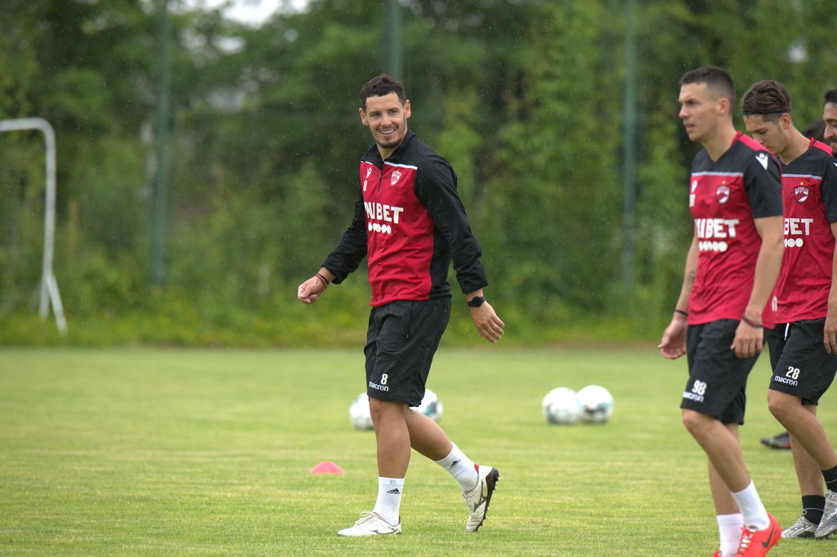 Dinamo s-a reunit, problemele continuă: doi „grei” și-au depus memorii + echipa a rămas fără doctor!