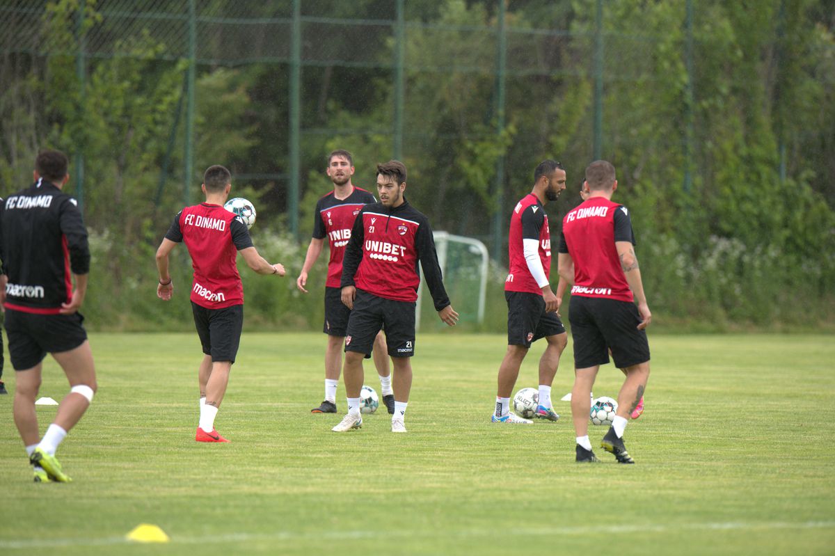 Dinamo s-a reunit, problemele continuă: doi „grei” și-au depus memorii + echipa a rămas fără doctor!