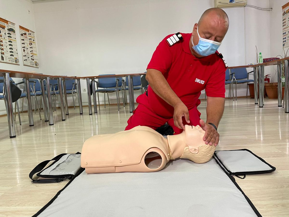 După cazul Christian Eriksen, GSP a apelat la ISU pentru un exercițiu practic: așa se intervine rapid și eficient în cazul unui stop cardio-respirator