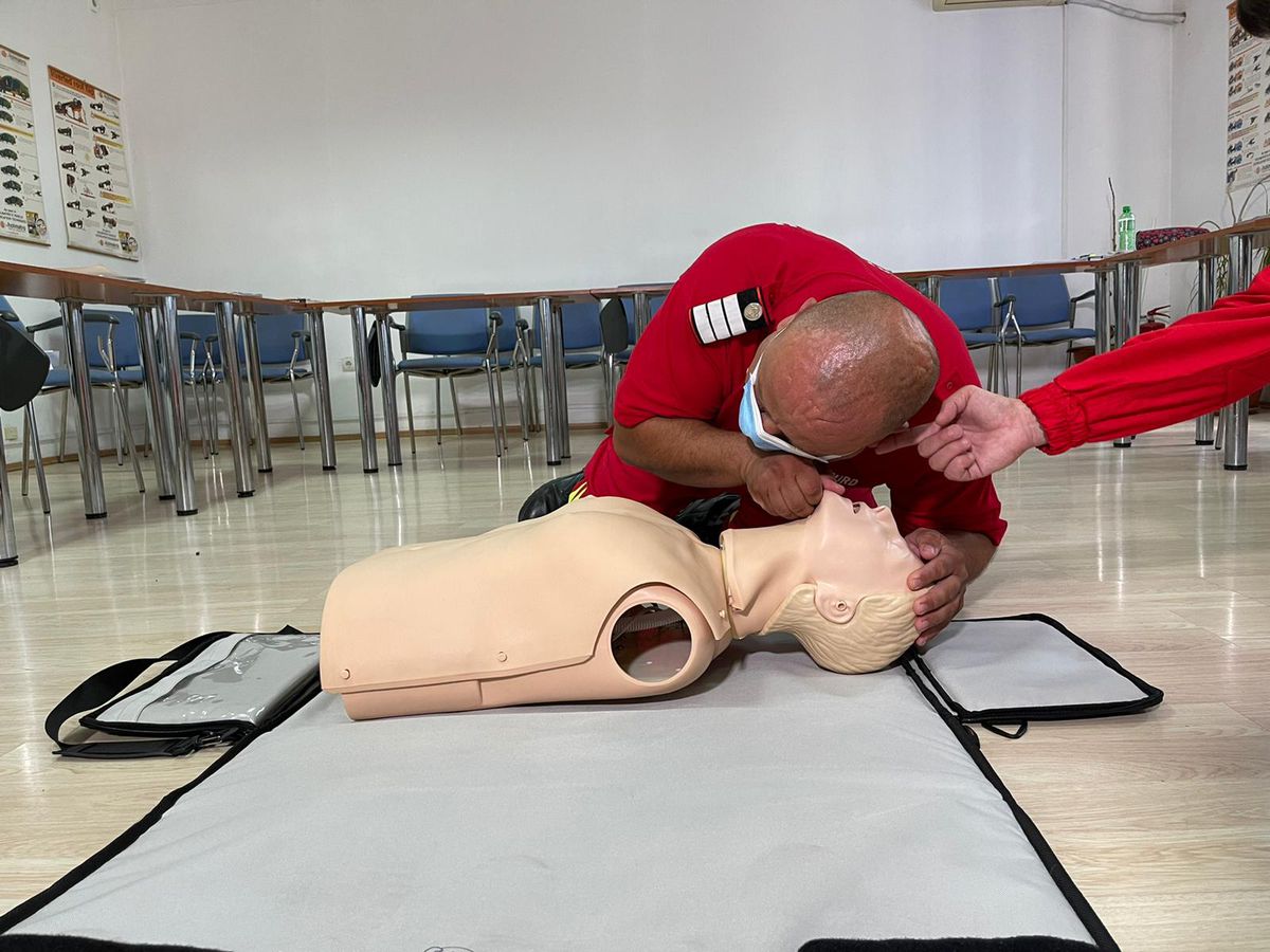 După cazul Christian Eriksen, GSP a apelat la ISU pentru un exercițiu practic: așa se intervine rapid și eficient în cazul unui stop cardio-respirator