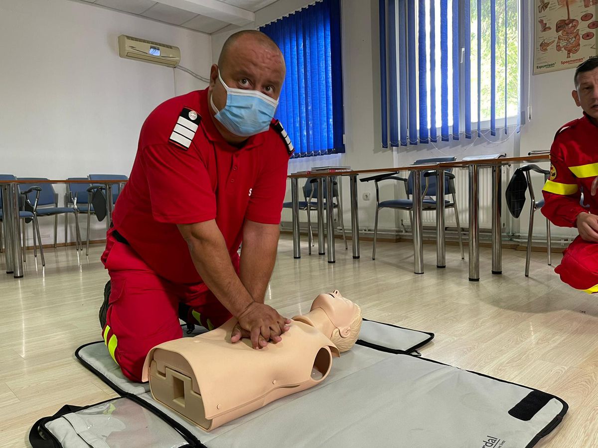 După cazul Christian Eriksen, GSP a apelat la ISU pentru un exercițiu practic: așa se intervine rapid și eficient în cazul unui stop cardio-respirator