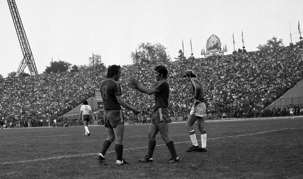 RETRO GSP: imagini din sezonul în care Steaua '78 a luat titlul cu numărul 9