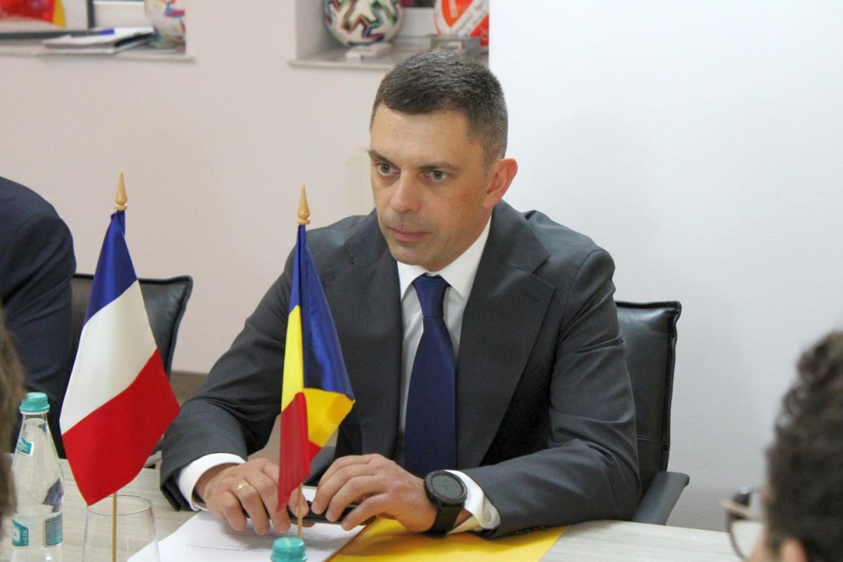 Eduard Novak îi răspunde Cameliei Potec: „Guvernul și Ministerul au sărit să o ajute”