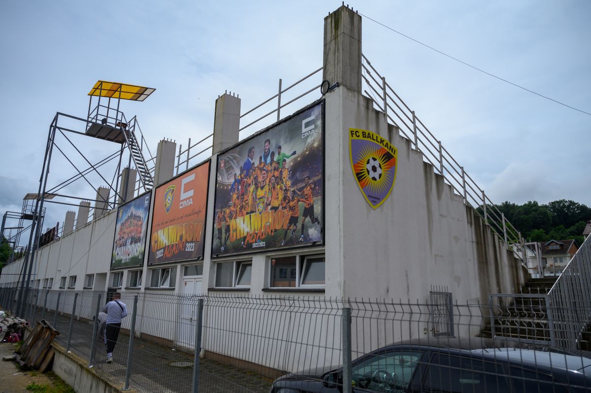 Stadionul lui FC Ballkani din Suhareka, Kosovo (foto: Raed Krishan/GSP)