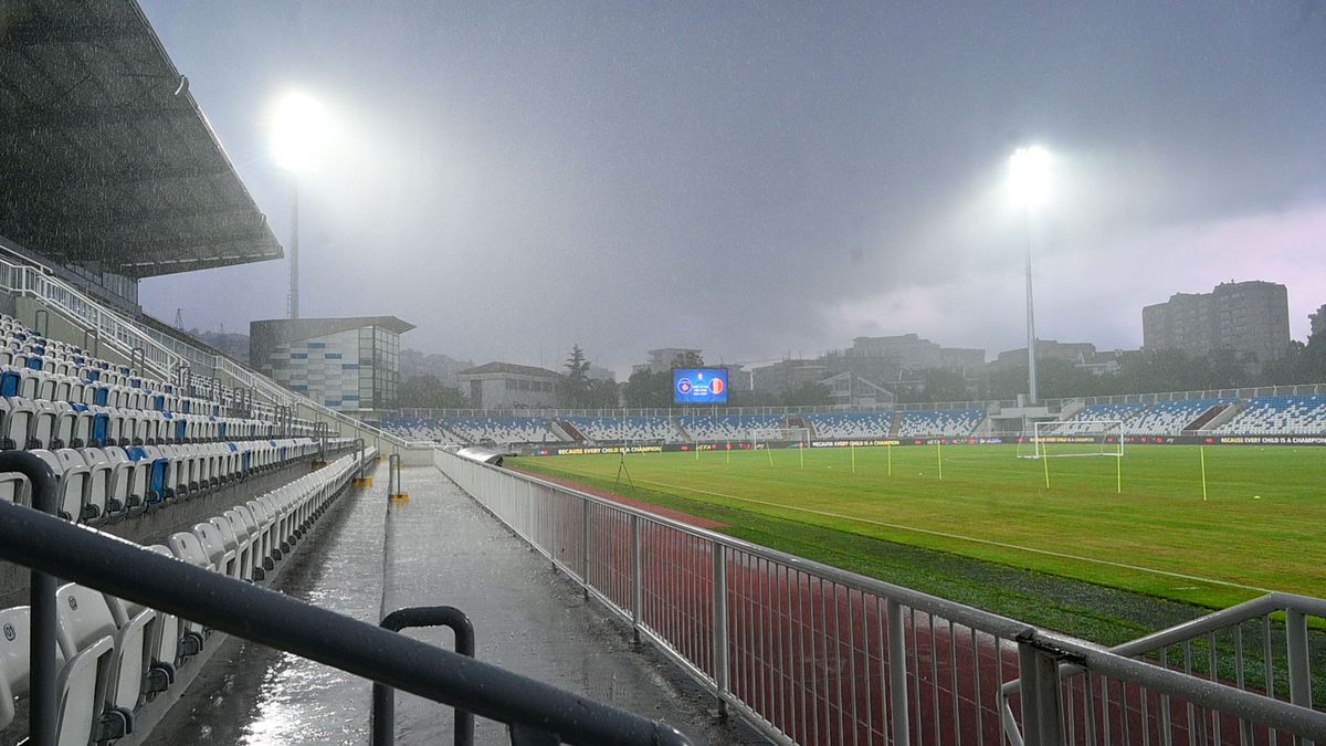 Antrenamentul oficial dinainte de Kosovo - România, amânat un sfert de oră