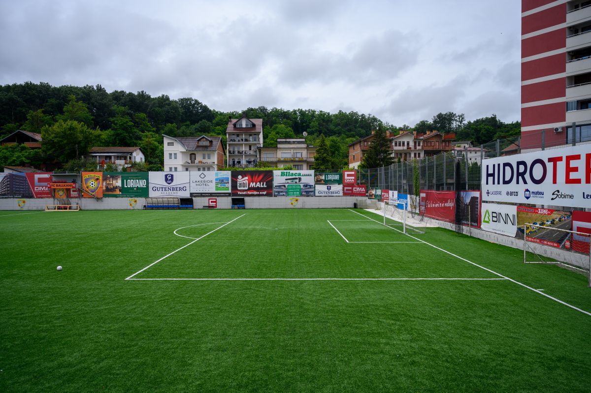 Stadionul lui FC Ballkani din Suhareka, Kosovo (foto: Raed Krishan/GSP)