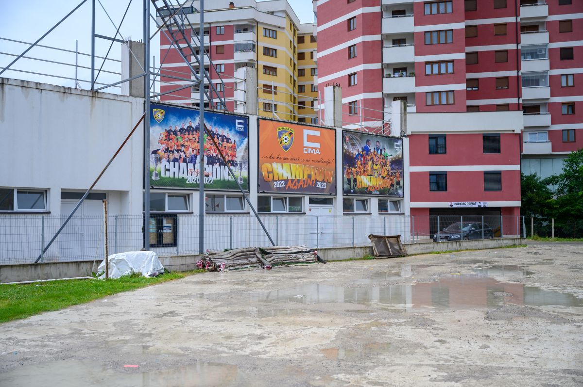 Stadionul lui FC Ballkani din Suhareka, Kosovo (foto: Raed Krishan/GSP)