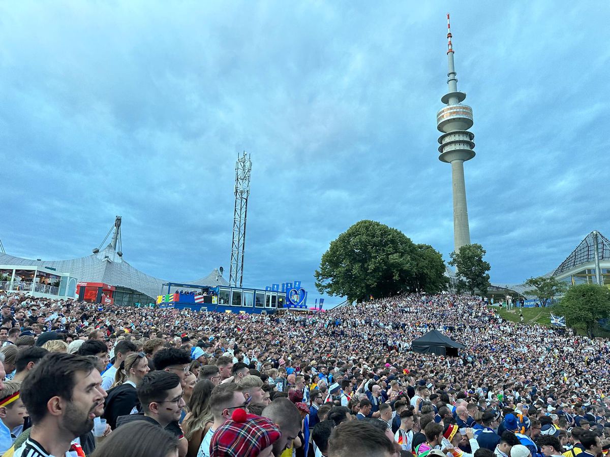 Meci Fan Zone la Munchen - atmosfera memorabila