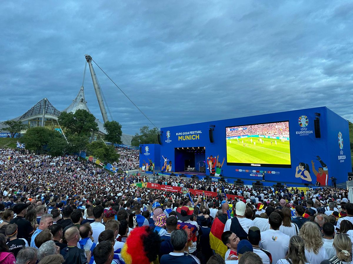 Meci Fan Zone la Munchen - atmosfera memorabila