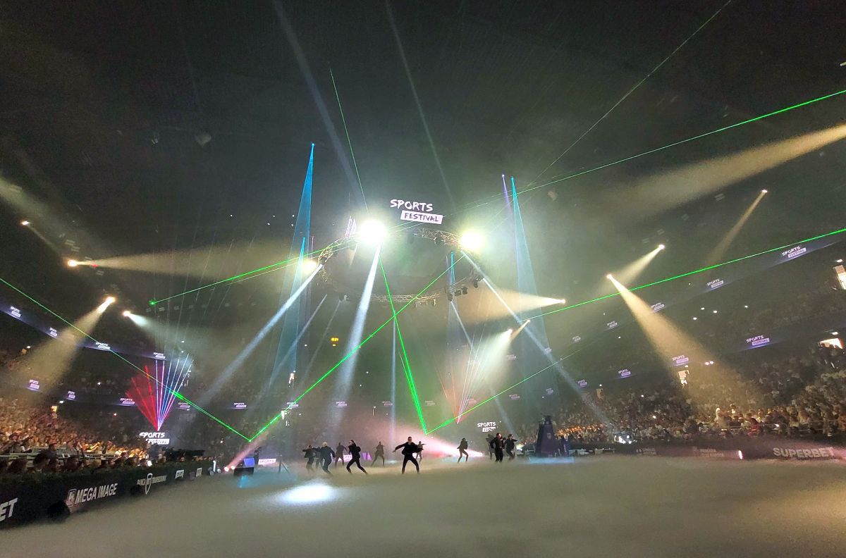 Steffi Graf şi Andre Agassi au produs magie la Cluj! Simona Halep a revenit pe teren într-o seară pentru istoria tenisului românesc » Toate detaliile de la corespondenții GSP