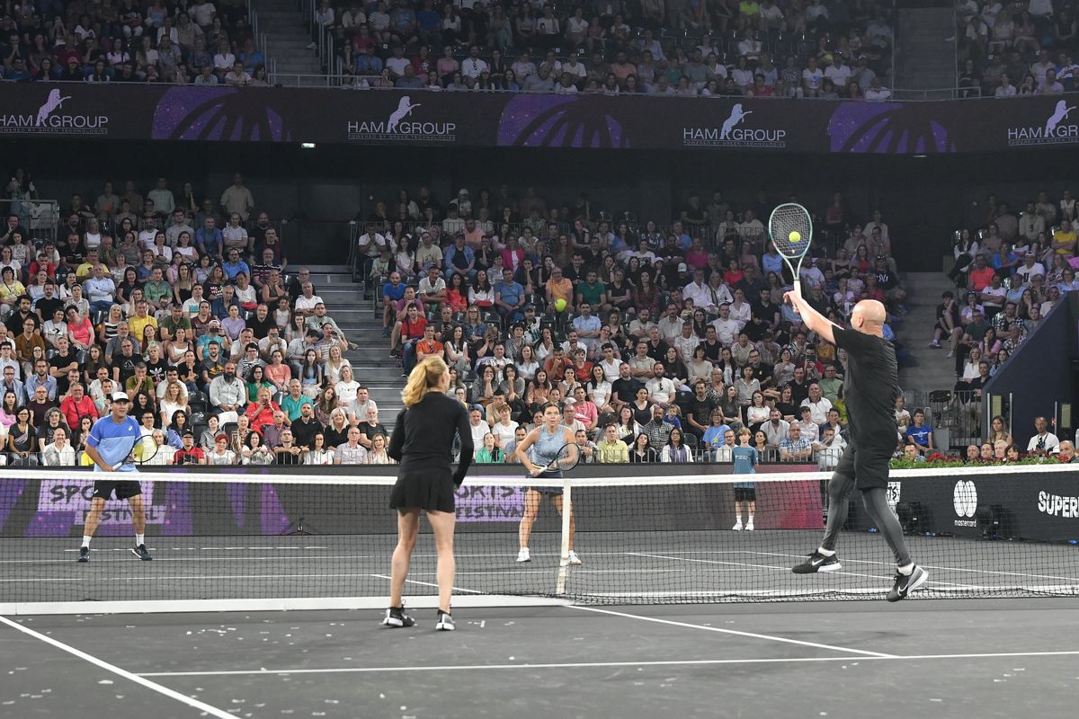 Steffi Graf şi Andre Agassi au venit în România pentru meciul cu Simona Halep