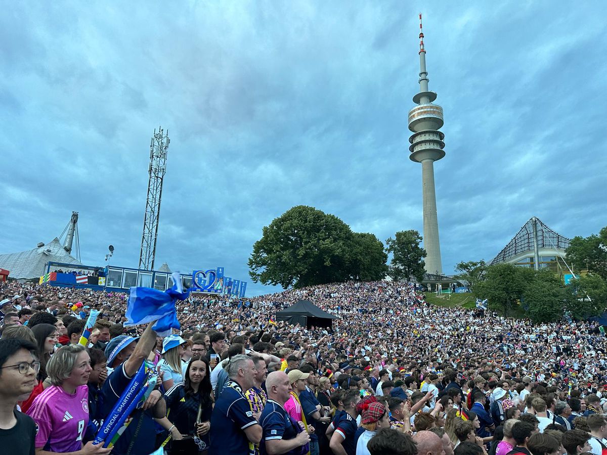 Meci Fan Zone la Munchen - atmosfera memorabila