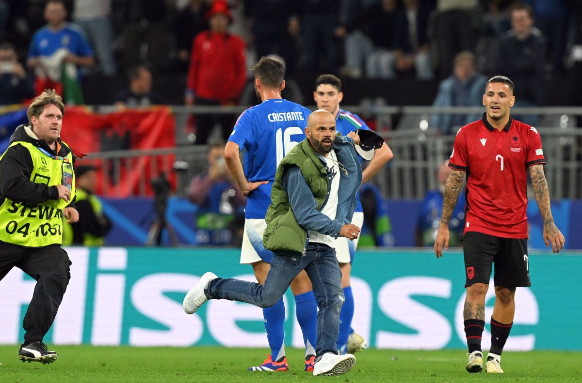 Imaginile pe care televiziunile și UEFA le-au vrut interzise! Ce s-a întâmplat pe teren, în prelungirile de la Italia - Albania