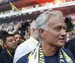 Jose Mourinho, în culorile noii echipe / Sursă foto: Facebook@ Fenerbahce