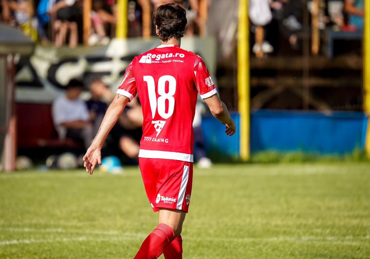 Amical Dinamo - Olimpic Zărnești / imagini de la amicalul de pe stadionul „Celuloza”