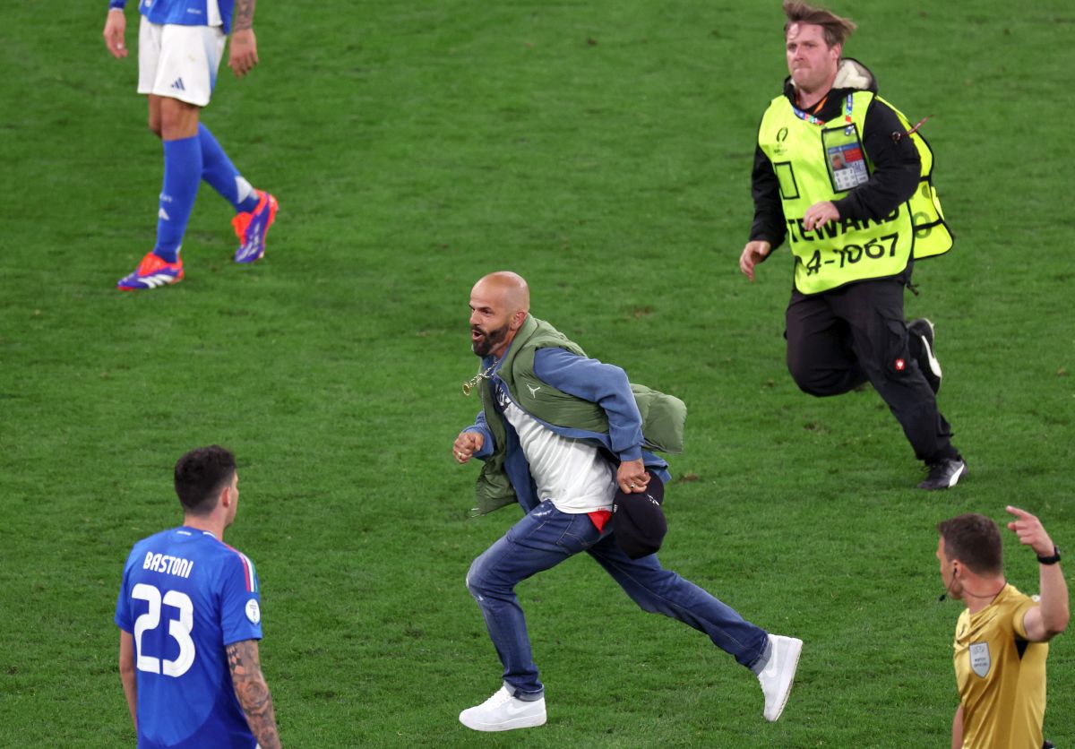 Imaginile pe care televiziunile și UEFA le-au vrut interzise! Ce s-a întâmplat pe teren, în prelungirile de la Italia - Albania