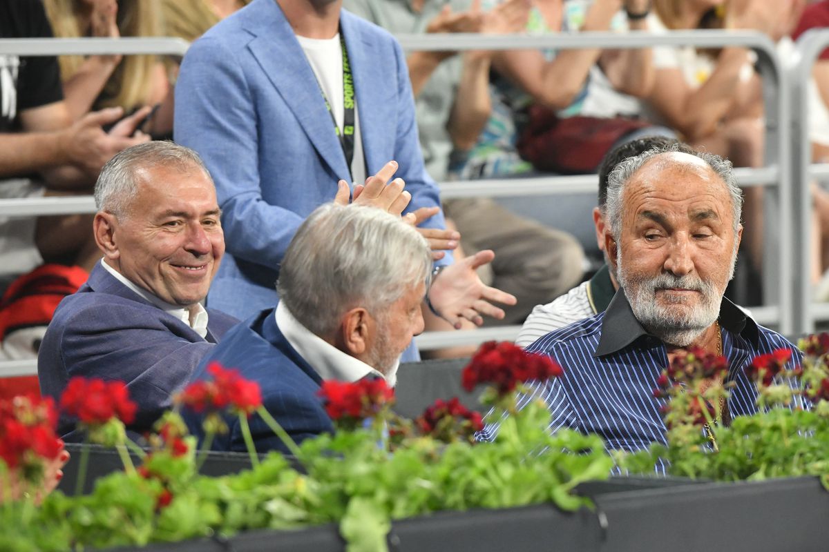 Steffi Graf şi Andre Agassi au produs magie la Cluj! Simona Halep a revenit pe teren într-o seară pentru istoria tenisului românesc » Toate detaliile de la corespondenții GSP
