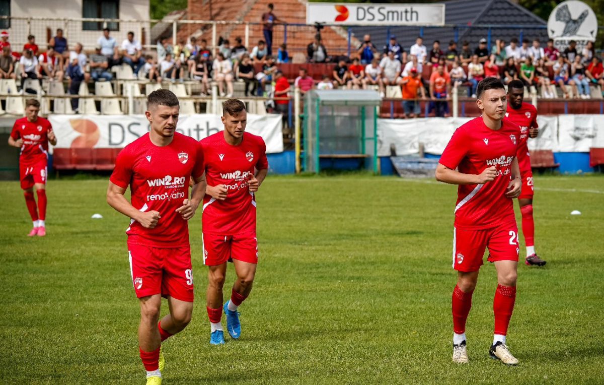 Amical Dinamo - Olimpic Zărnești / imagini de la amicalul de pe stadionul „Celuloza”