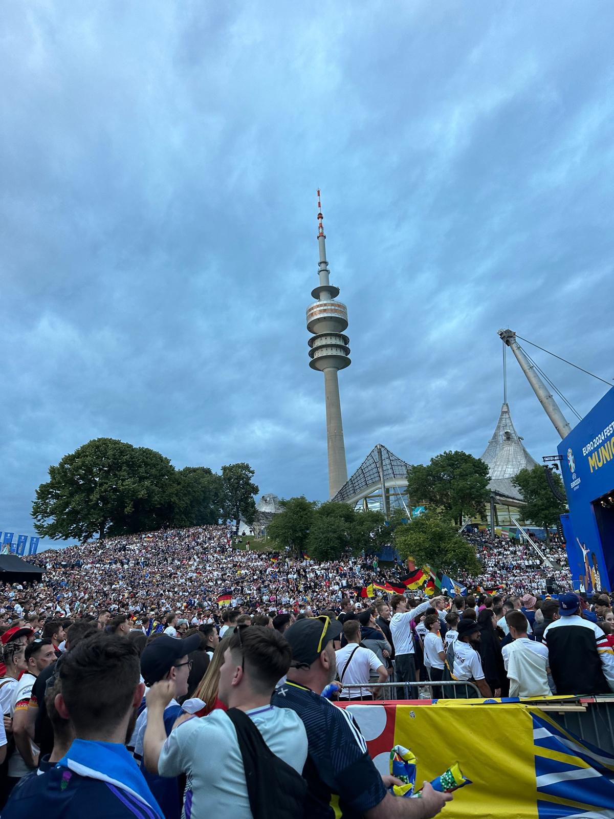 Meci Fan Zone la Munchen - atmosfera memorabila