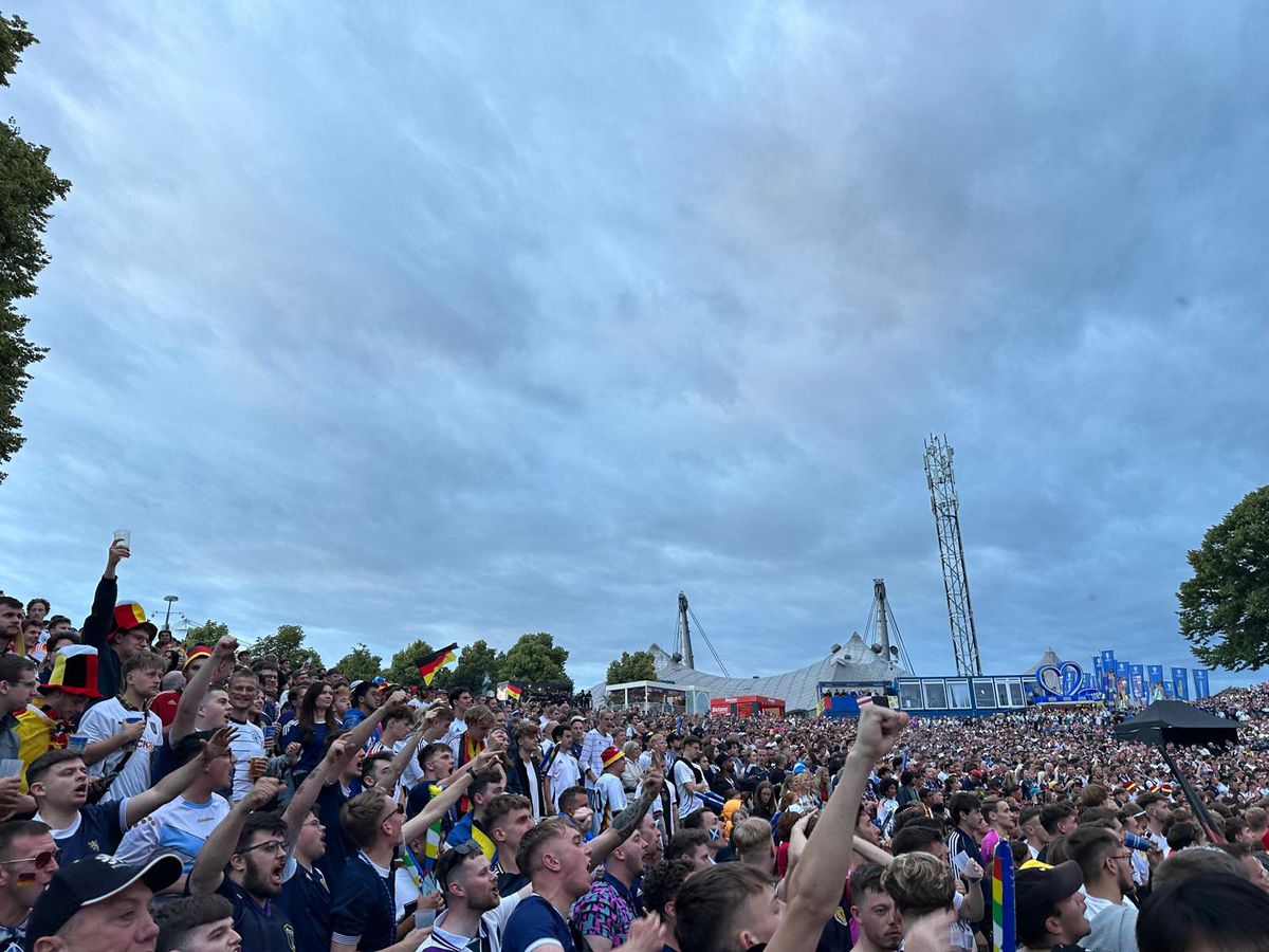 Meci Fan Zone la Munchen - atmosfera memorabila